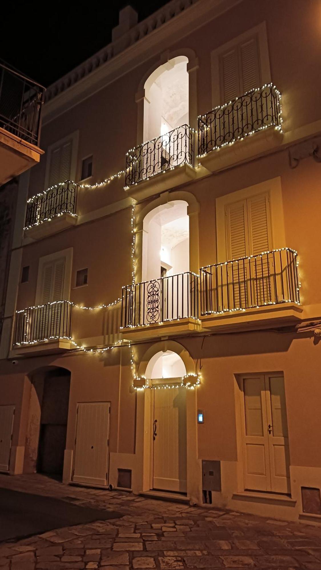 Palazzo Ferilli Alfonso Bed & Breakfast Ruffano Exterior photo