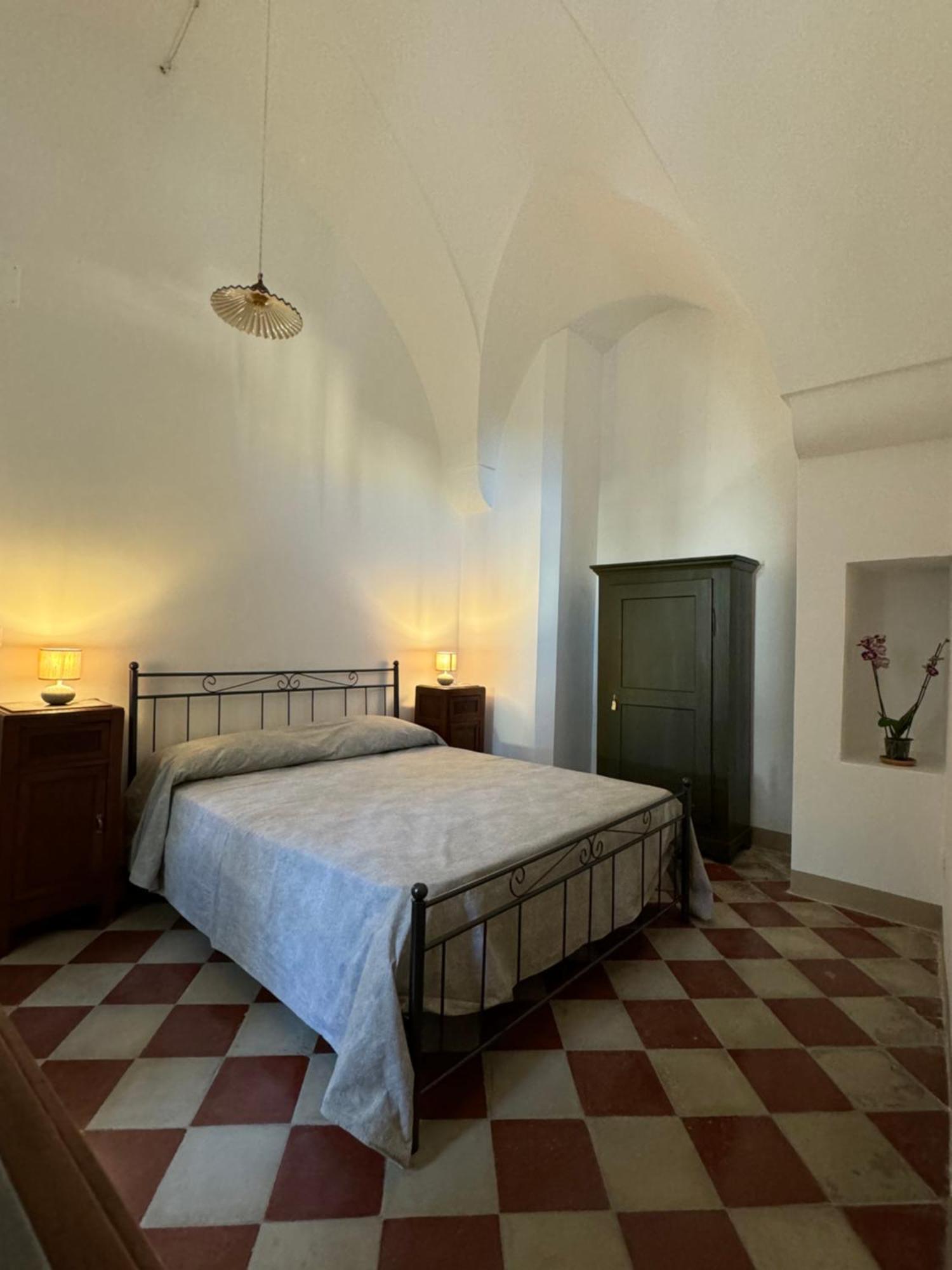 Palazzo Ferilli Alfonso Bed & Breakfast Ruffano Exterior photo