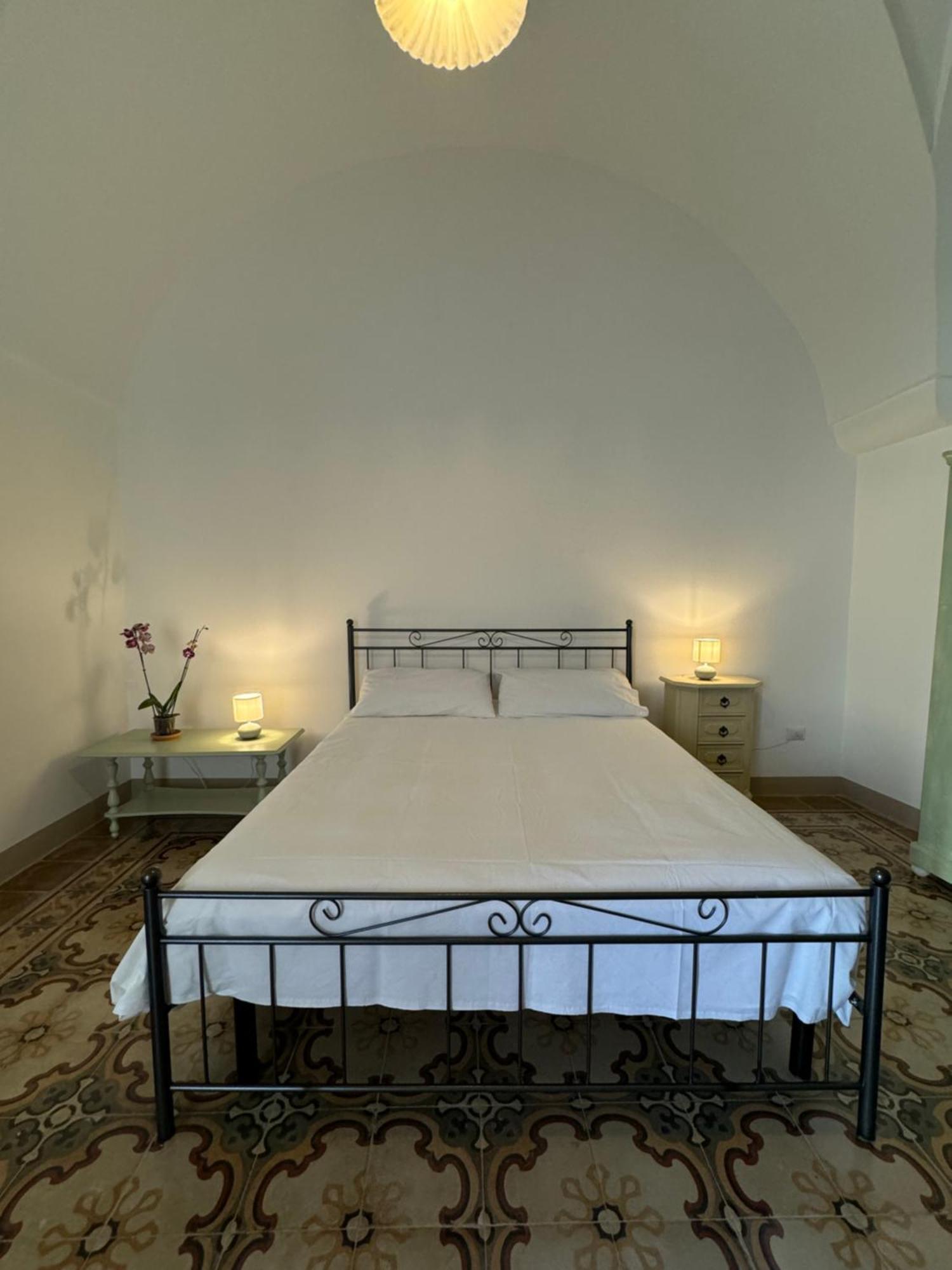 Palazzo Ferilli Alfonso Bed & Breakfast Ruffano Exterior photo