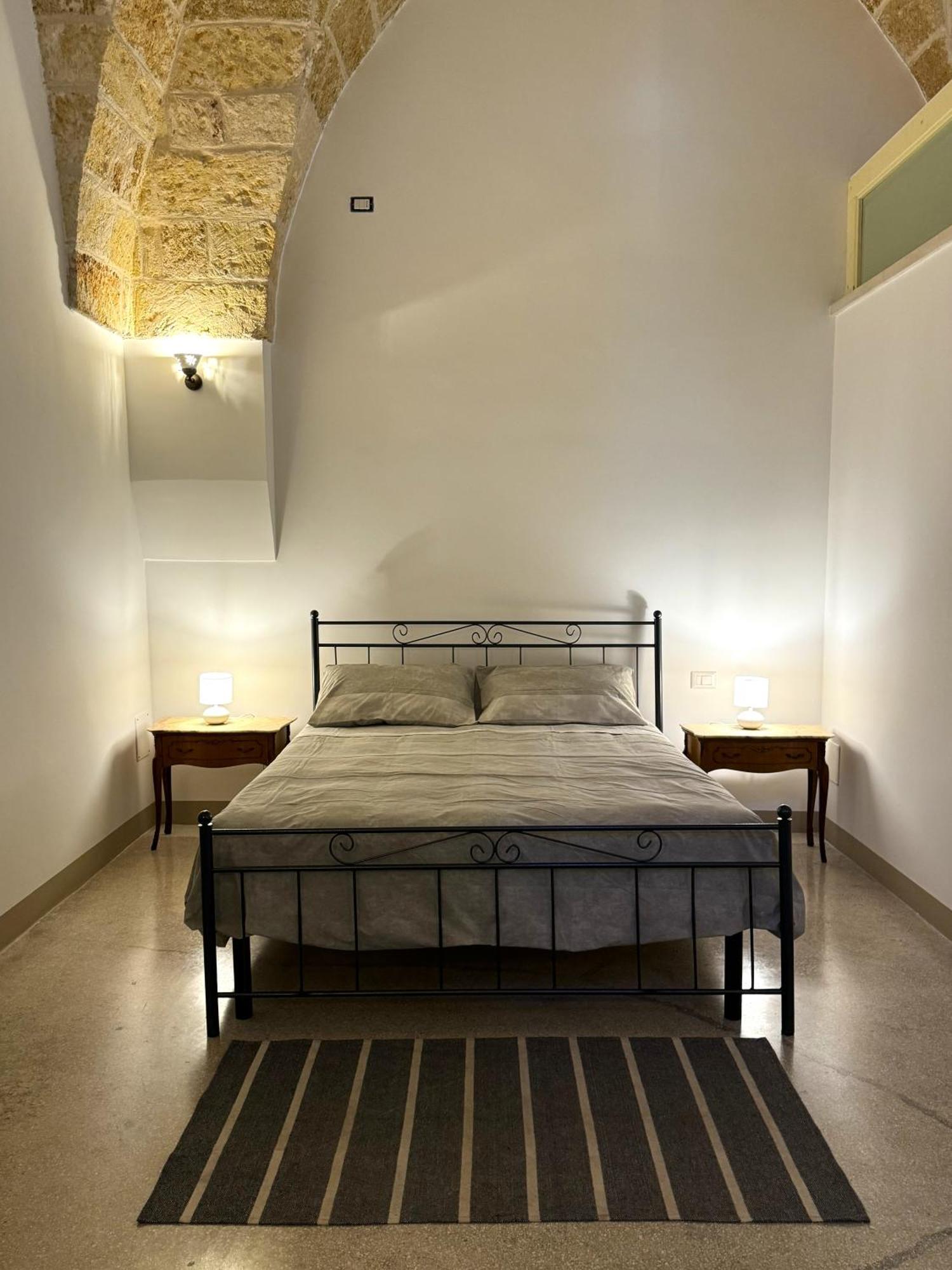 Palazzo Ferilli Alfonso Bed & Breakfast Ruffano Exterior photo